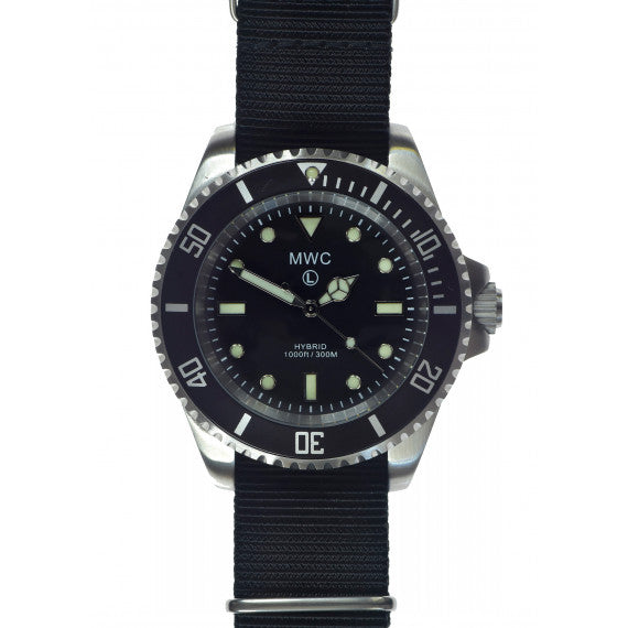 MWC 300m / 1000ft Stainless Steel Hybrid Military Divers Watch with Sweep Secondhand