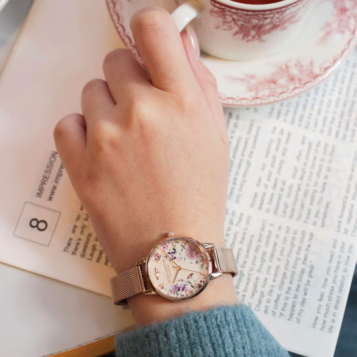 Olivia Burton Signature Small Ladies Watch of Silver Stainless Steel/Mesh Bracelet, 30mm, 24000362